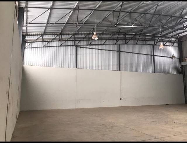 350M² WAREHOUSE TO LET IN CLEVELAND